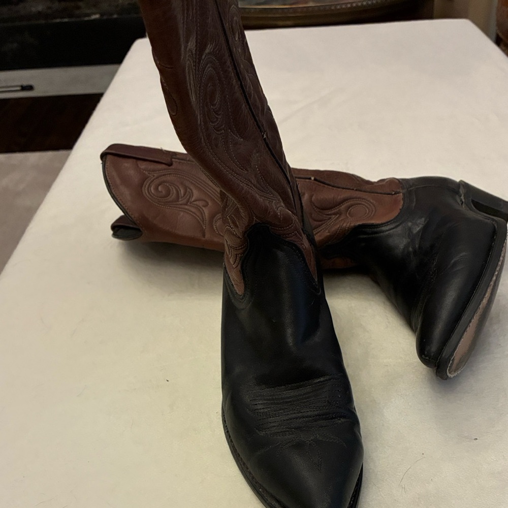 ACME Black and Brown Heeled Cowboy Boots size 7.5
